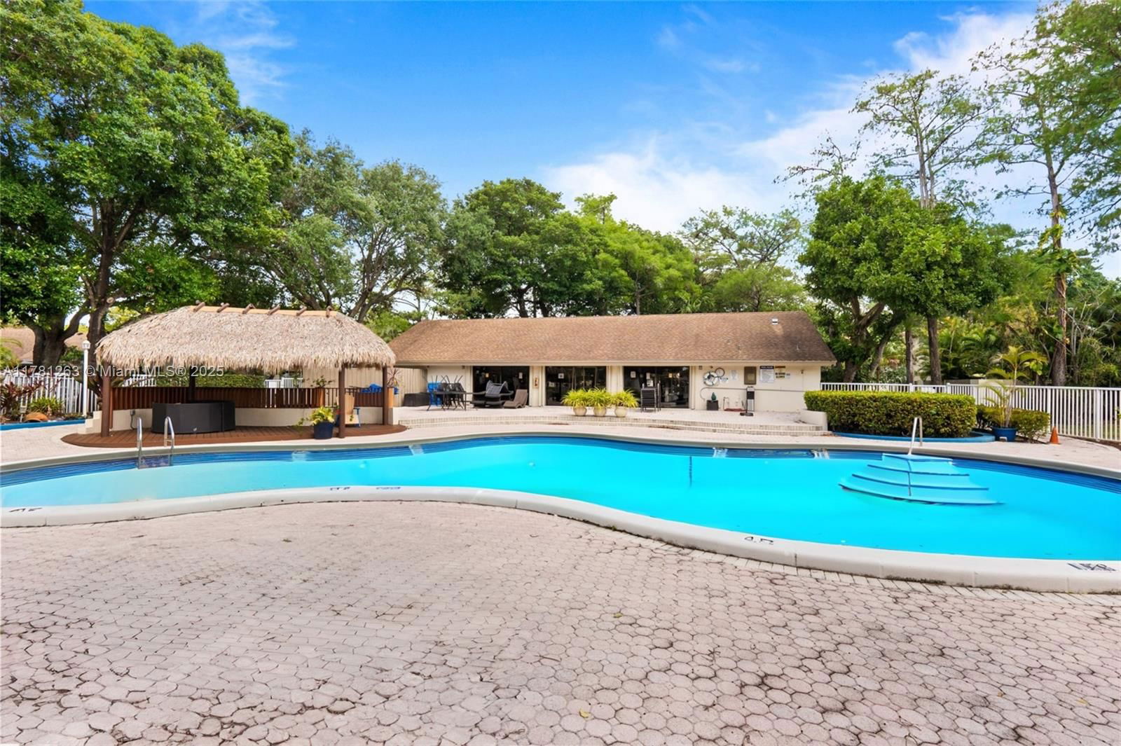 Real estate property located at 3062 Oakland Forest Dr #205, Broward, Pines Of Oakland Forest W, Oakland Park, FL