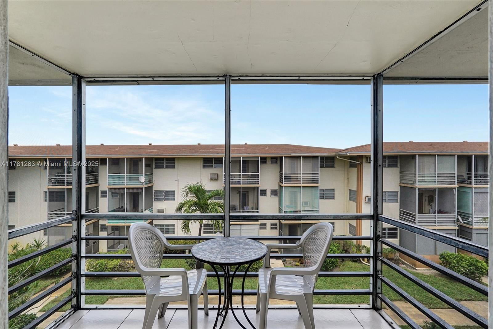 Real estate property located at 16701 13th Ave #309, Miami-dade, Mar-len Gardens No 8 Corp, Miami, FL