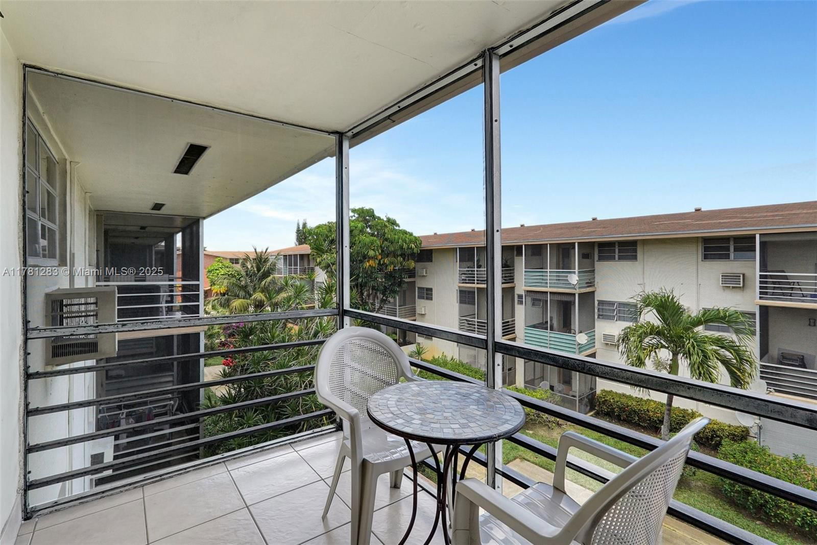 Real estate property located at 16701 13th Ave #309, Miami-dade, Mar-len Gardens No 8 Corp, Miami, FL
