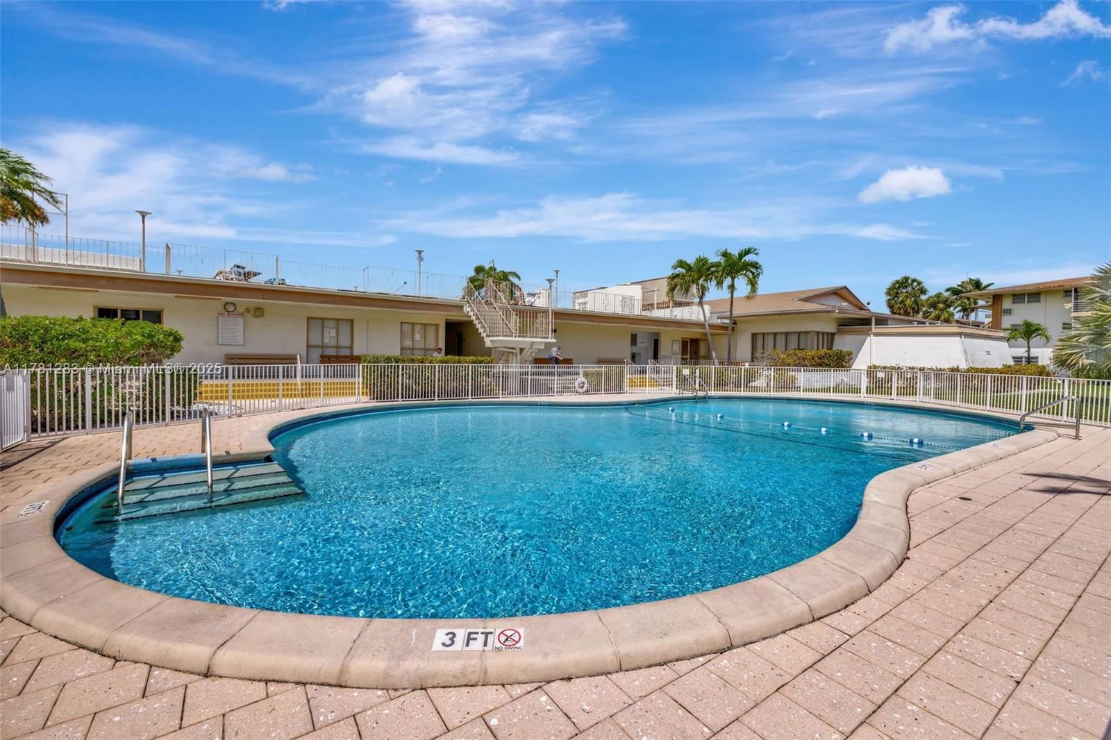 Real estate property located at 16701 13th Ave #309, Miami-dade, Mar-len Gardens No 8 Corp, Miami, FL