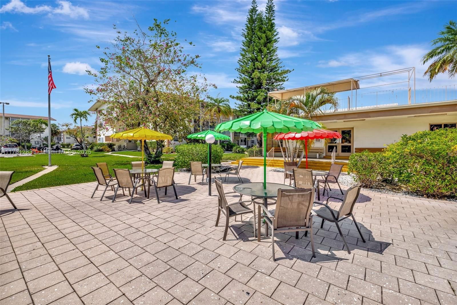 Real estate property located at 16701 13th Ave #309, Miami-dade, Mar-len Gardens No 8 Corp, Miami, FL