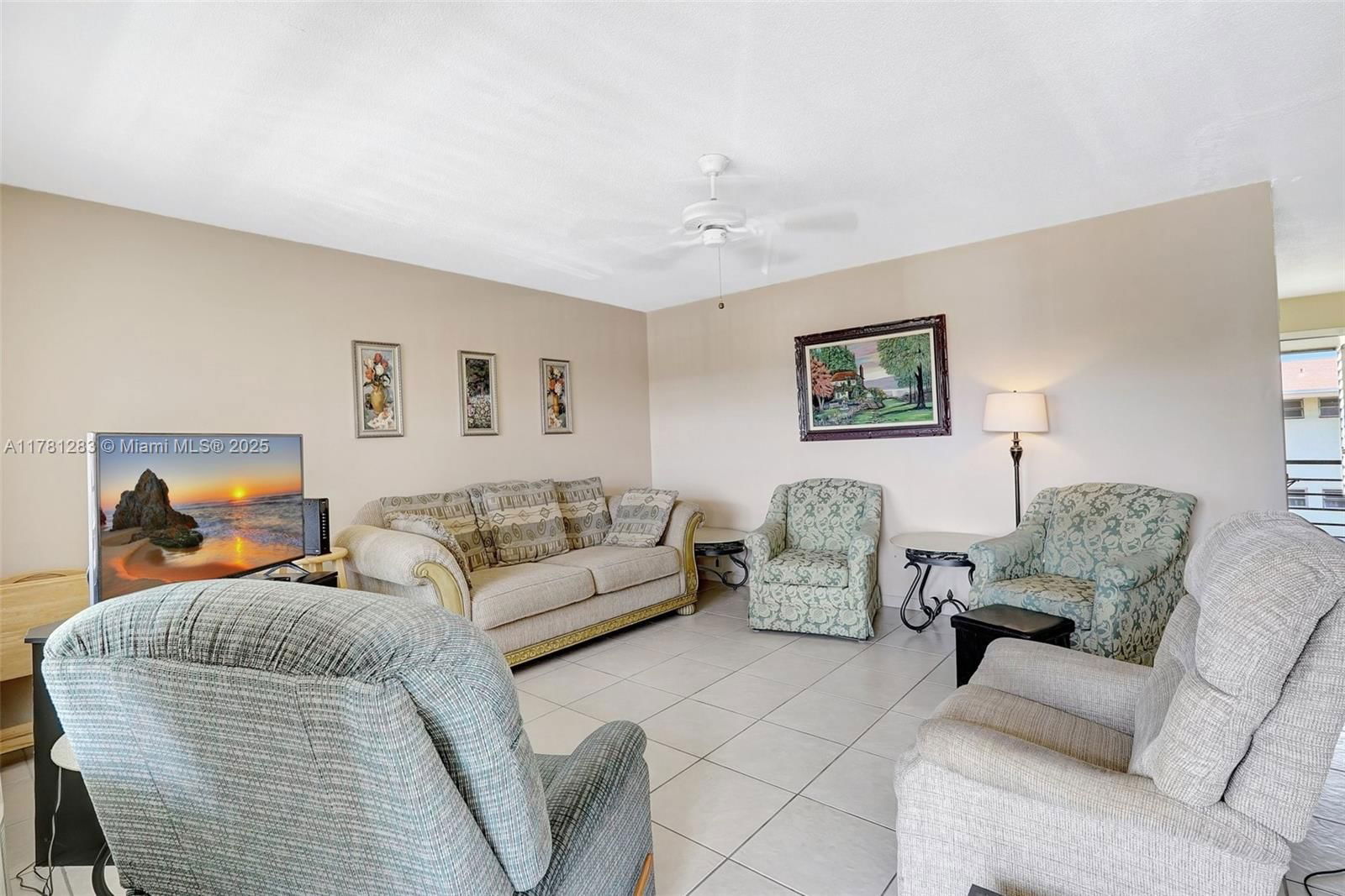 Real estate property located at 16701 13th Ave #309, Miami-dade, Mar-len Gardens No 8 Corp, Miami, FL