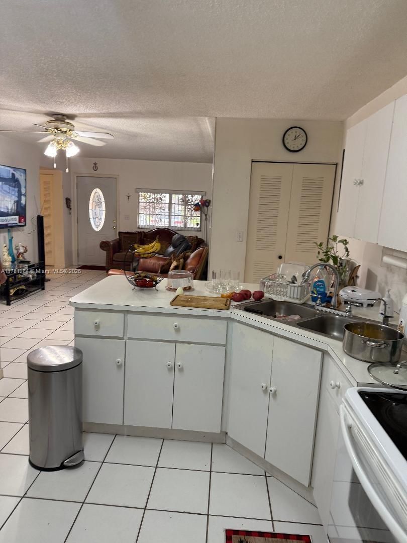 Real estate property located at 3518 80 Street #101-49, Miami-dade, El Prado Xv Condo, Hialeah, FL