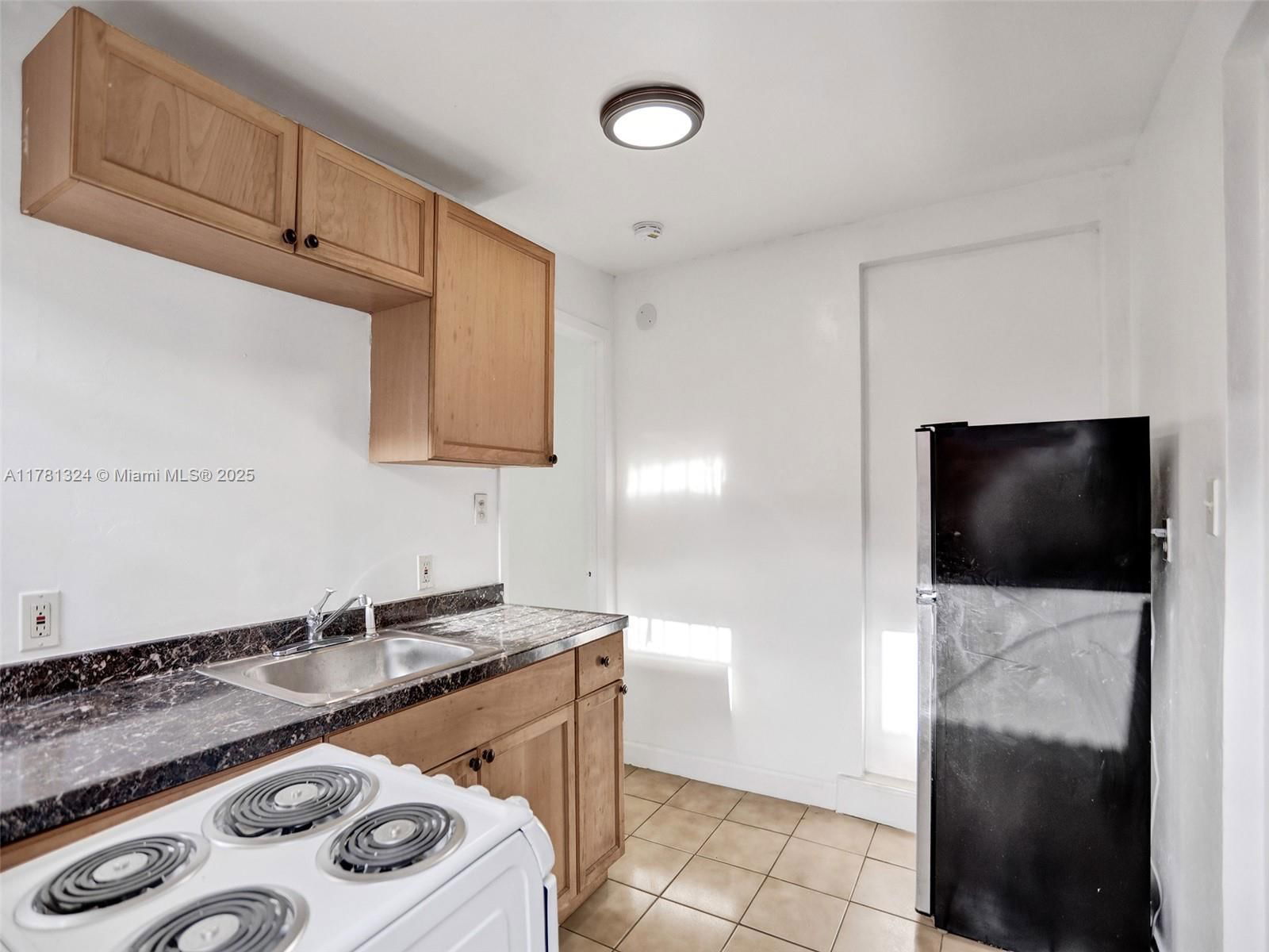 Real estate property located at 410 171st Ter, Miami-dade, Seaboard Park, North Miami Beach, FL