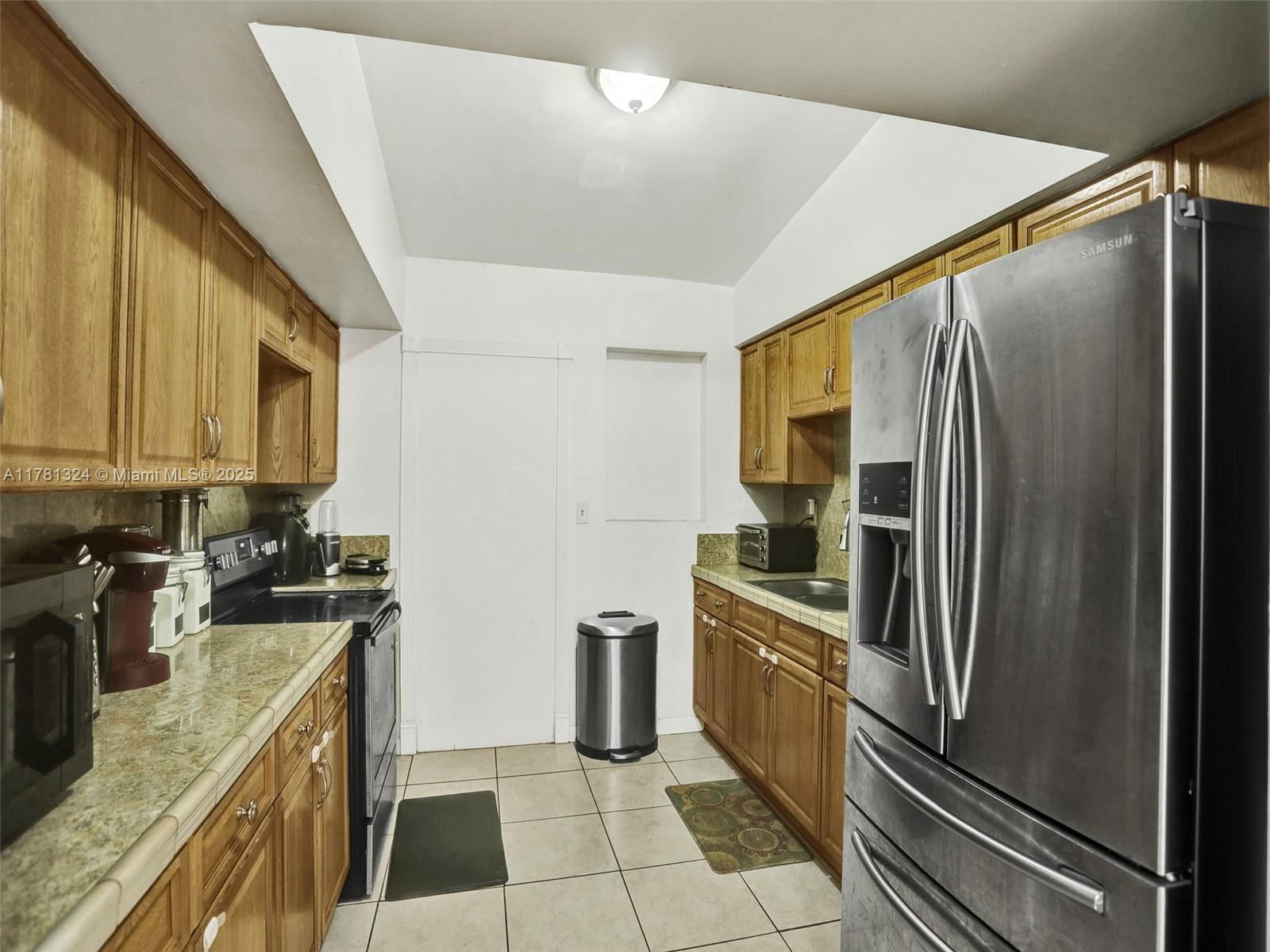 Real estate property located at 410 171st Ter, Miami-dade, Seaboard Park, North Miami Beach, FL