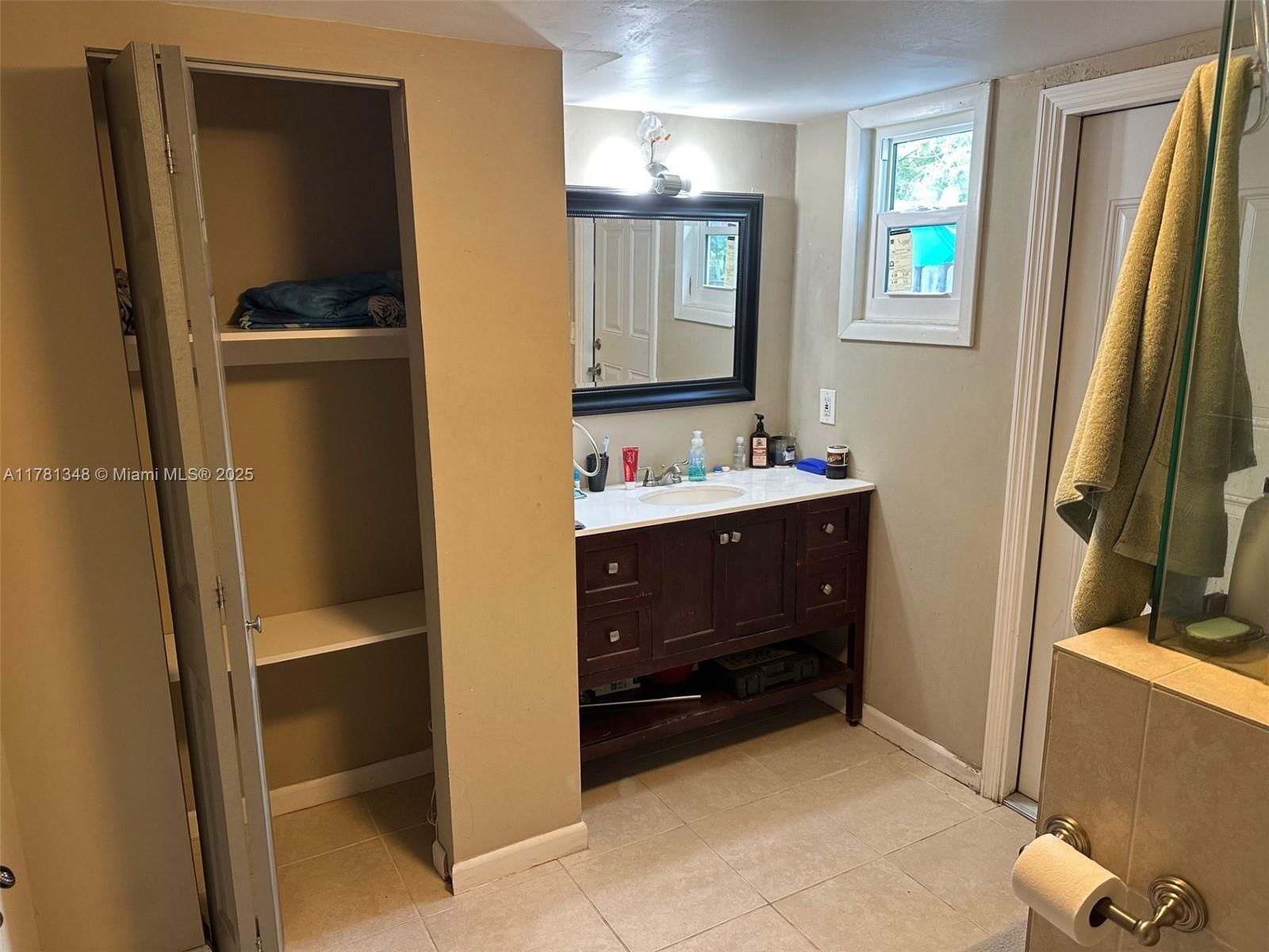 Real estate property located at 6110 16th St, Broward, Sunrise Golf Village Sec, Sunrise, FL