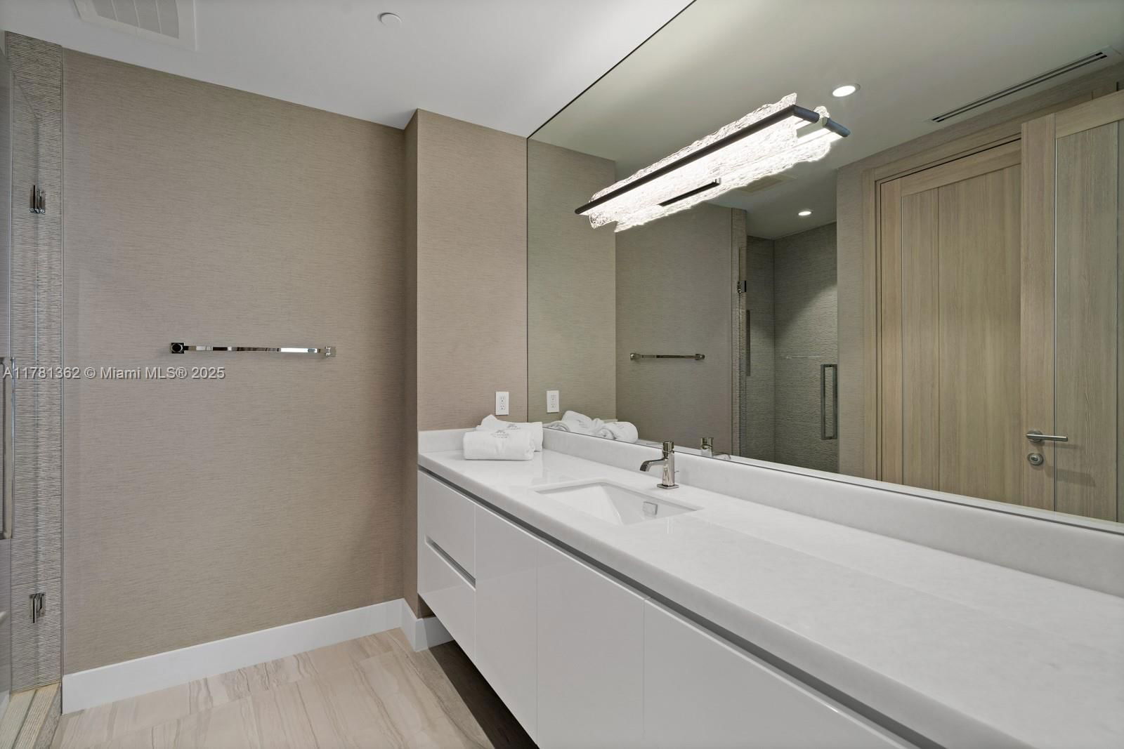 Real estate property located at 9705 Collins Ave #2604N, Miami-dade, Bal Harbour North South C, Bal Harbour, FL