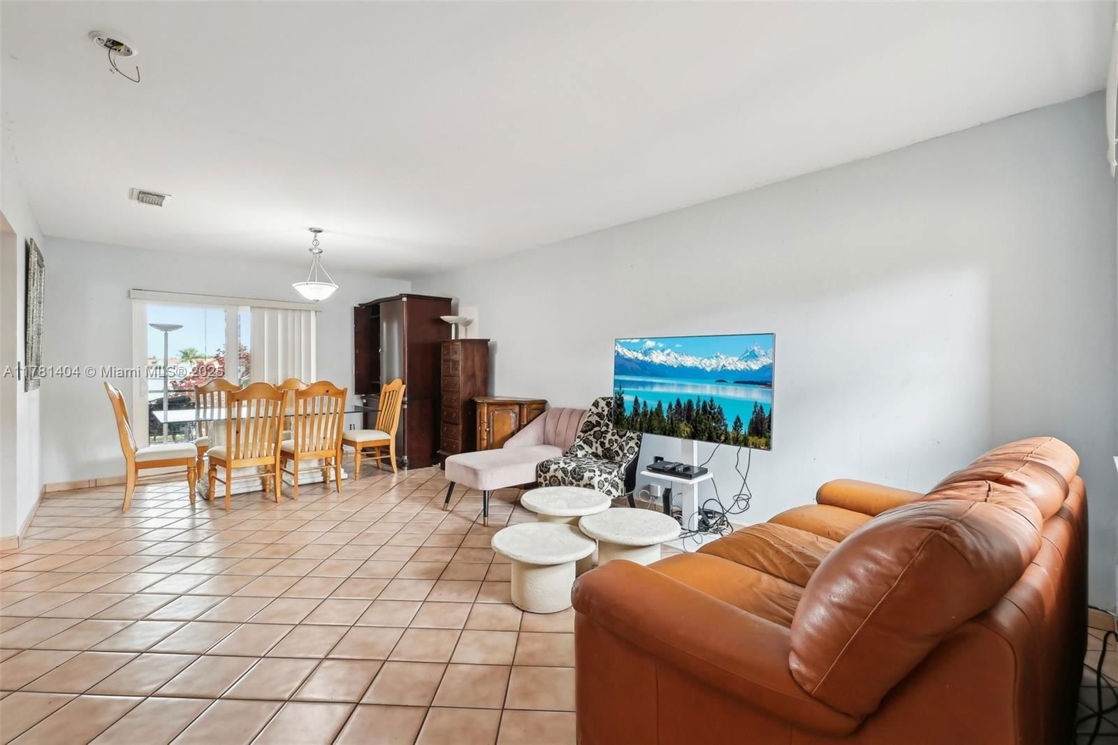 Real estate property located at 6330 24th Ct #106-3, Miami-dade, Lago Grande Condo Six-a, Hialeah, FL
