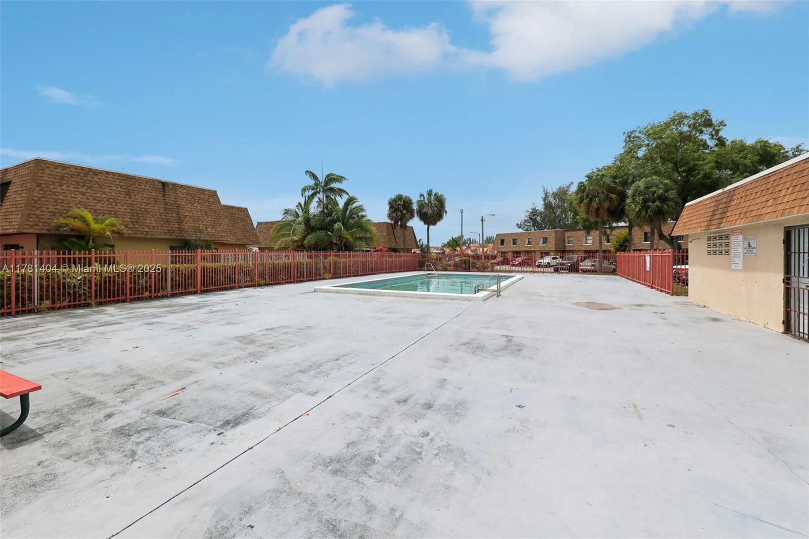 Real estate property located at 6330 24th Ct #106-3, Miami-dade, Lago Grande Condo Six-a, Hialeah, FL