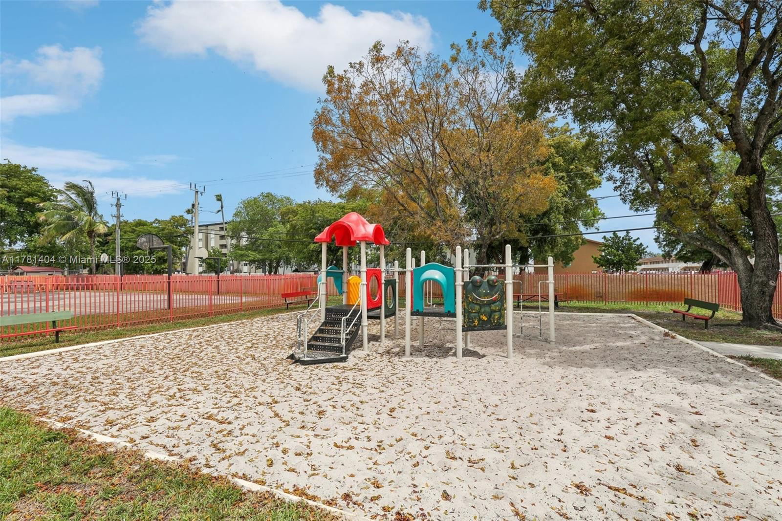 Real estate property located at 6330 24th Ct #106-3, Miami-dade, Lago Grande Condo Six-a, Hialeah, FL