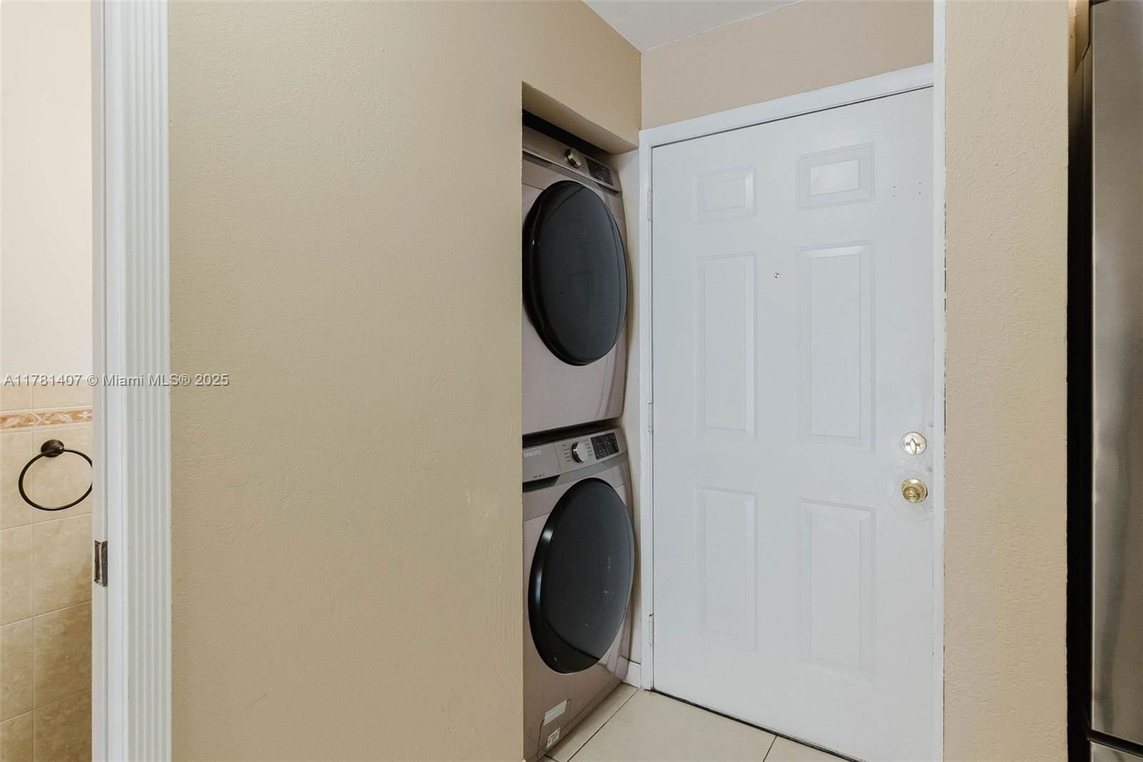 Real estate property located at 8851 119th St #2220-2, Miami-dade, Grand Vista Condo, Hialeah Gardens, FL