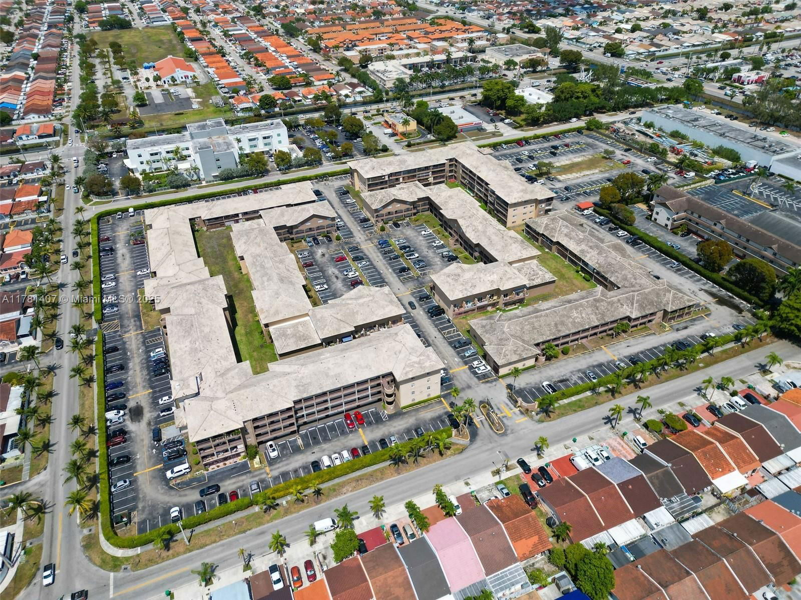 Real estate property located at 8851 119th St #2220-2, Miami-dade, Grand Vista Condo, Hialeah Gardens, FL
