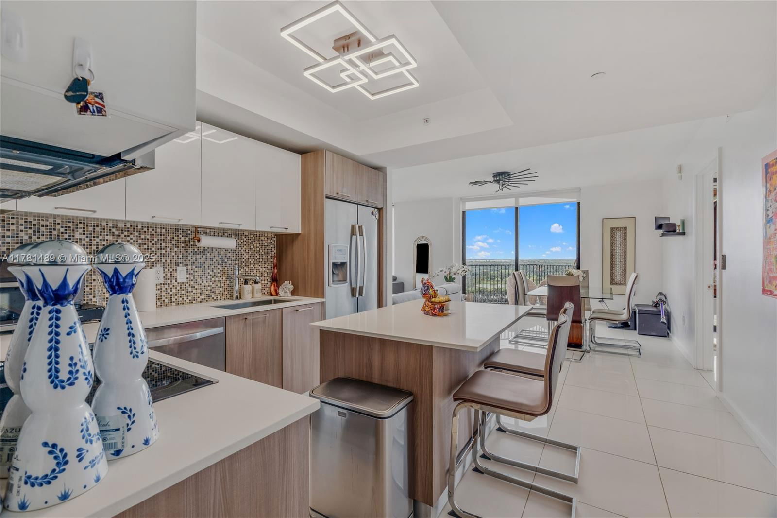 Real estate property located at 5252 85th Ave #1402, Miami-dade, 5252 Paseo Condo, Doral, FL