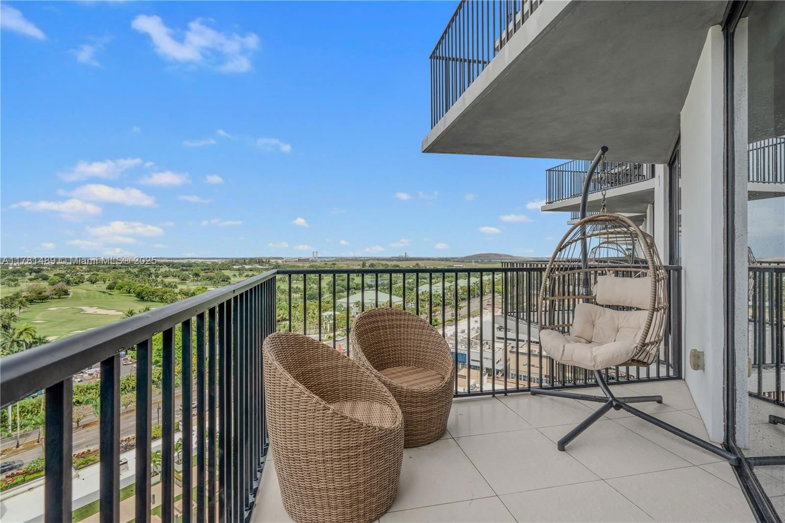Real estate property located at 5252 85th Ave #1402, Miami-dade, 5252 Paseo Condo, Doral, FL
