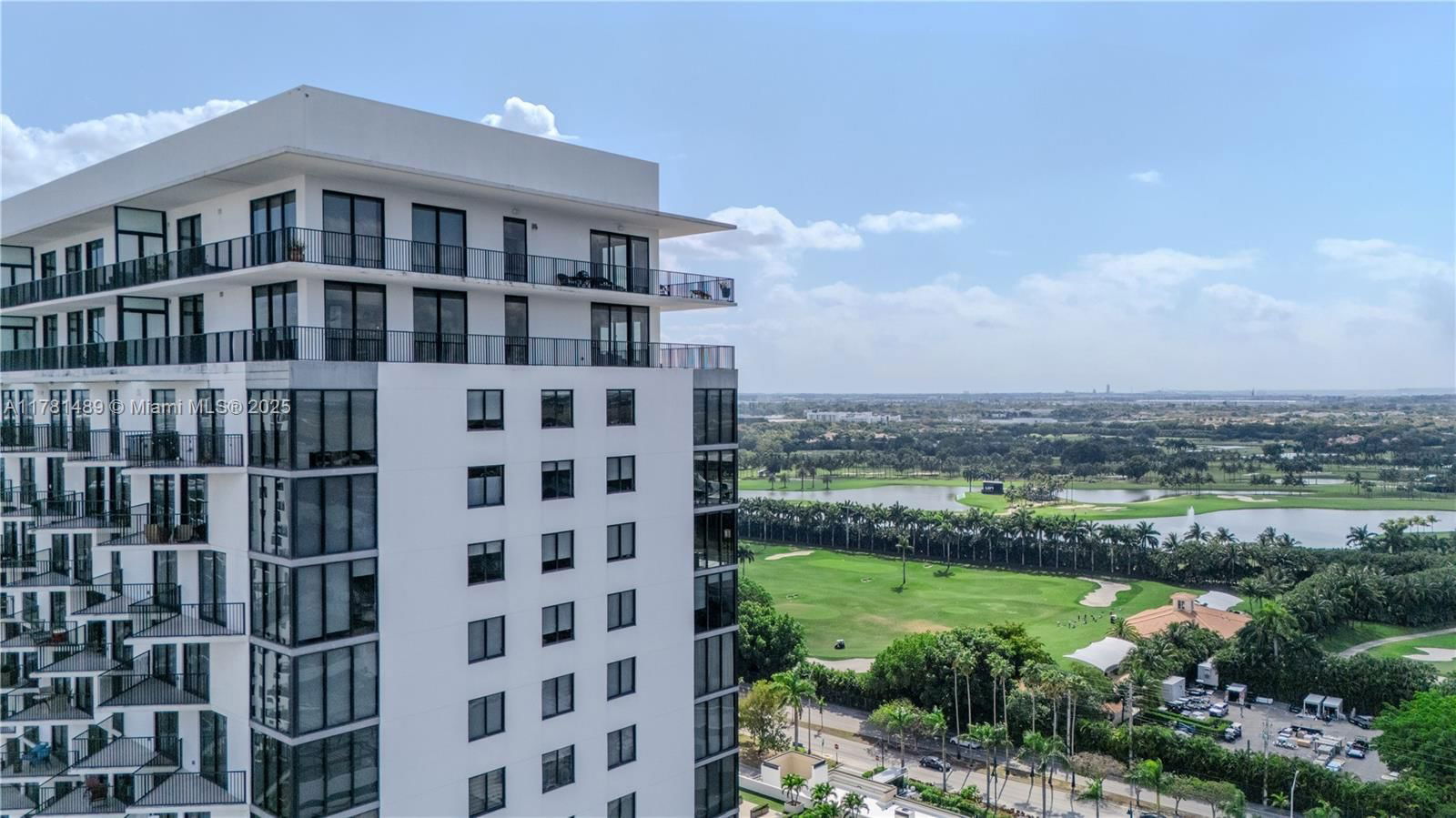 Real estate property located at 5252 85th Ave #1402, Miami-dade, 5252 Paseo Condo, Doral, FL