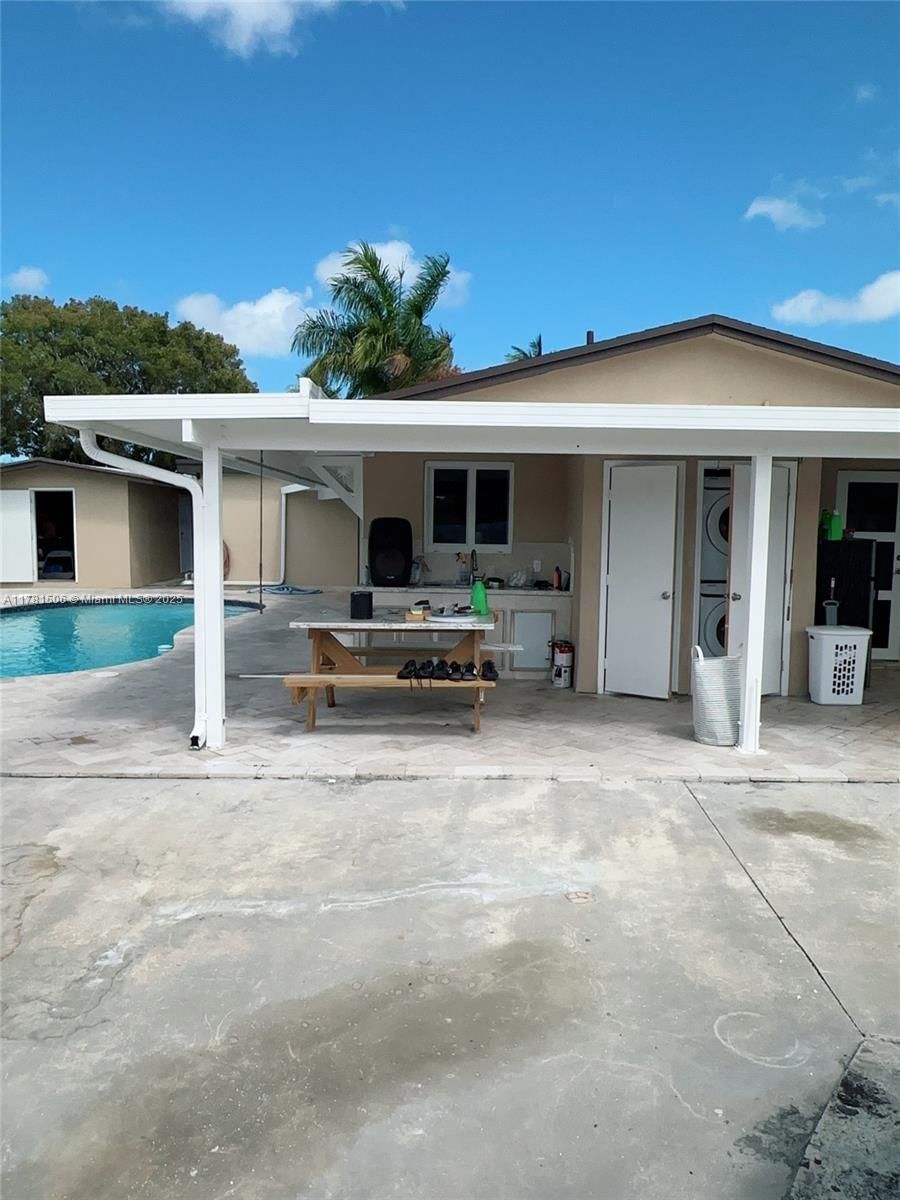 Real estate property located at 10075 152nd Ter, Miami-dade, Fairway Estates Sec 3, Miami, FL