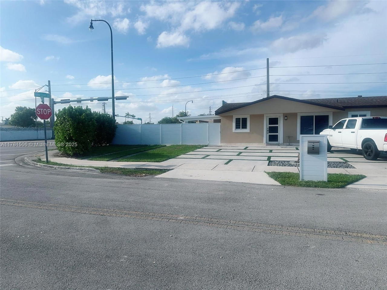 Real estate property located at 10075 152nd Ter, Miami-dade, Fairway Estates Sec 3, Miami, FL