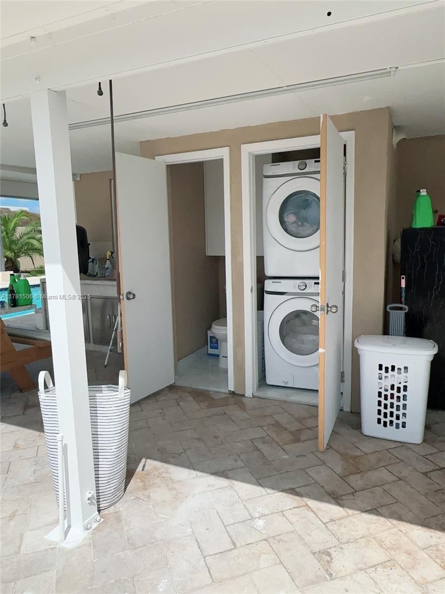 Real estate property located at 10075 152nd Ter, Miami-dade, Fairway Estates Sec 3, Miami, FL