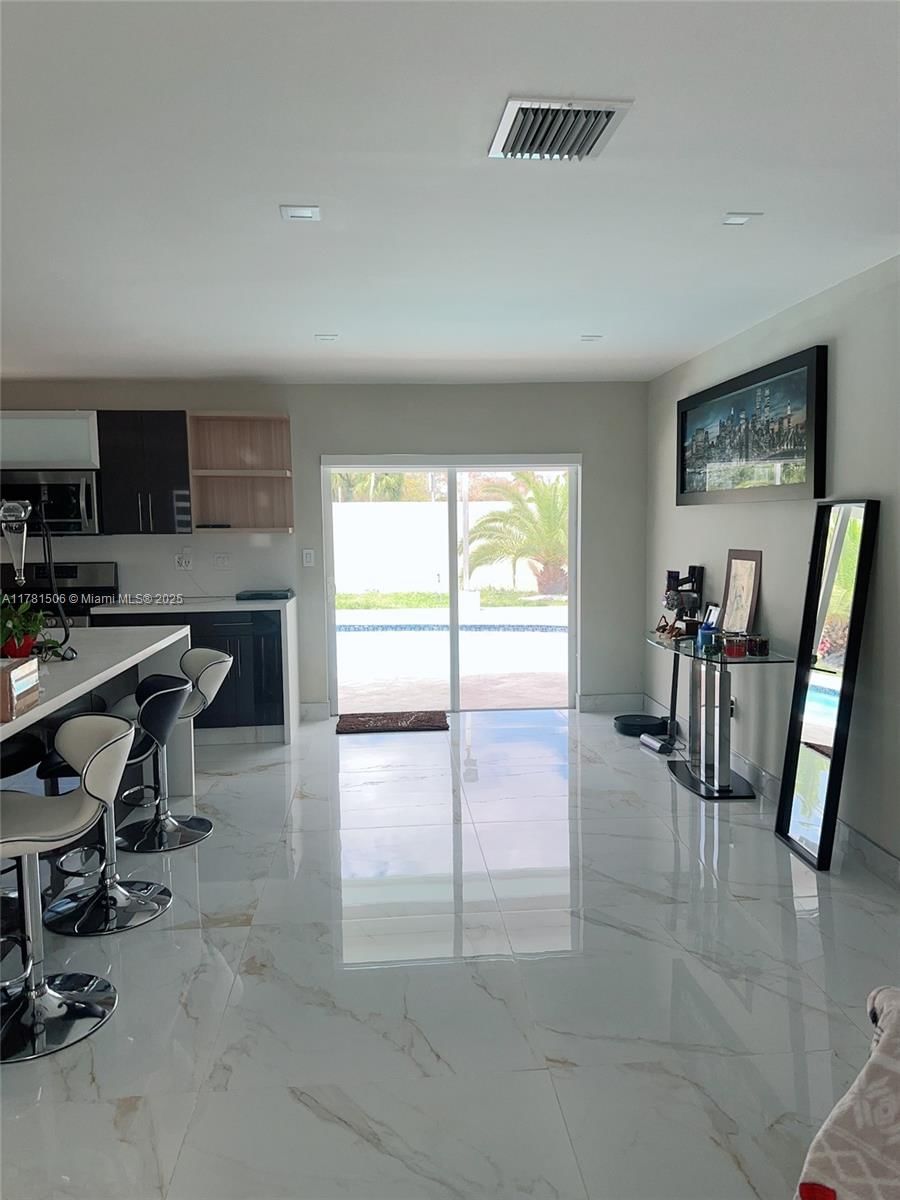 Real estate property located at 10075 152nd Ter, Miami-dade, Fairway Estates Sec 3, Miami, FL