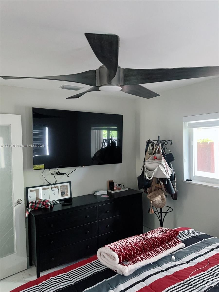 Real estate property located at 10075 152nd Ter, Miami-dade, Fairway Estates Sec 3, Miami, FL