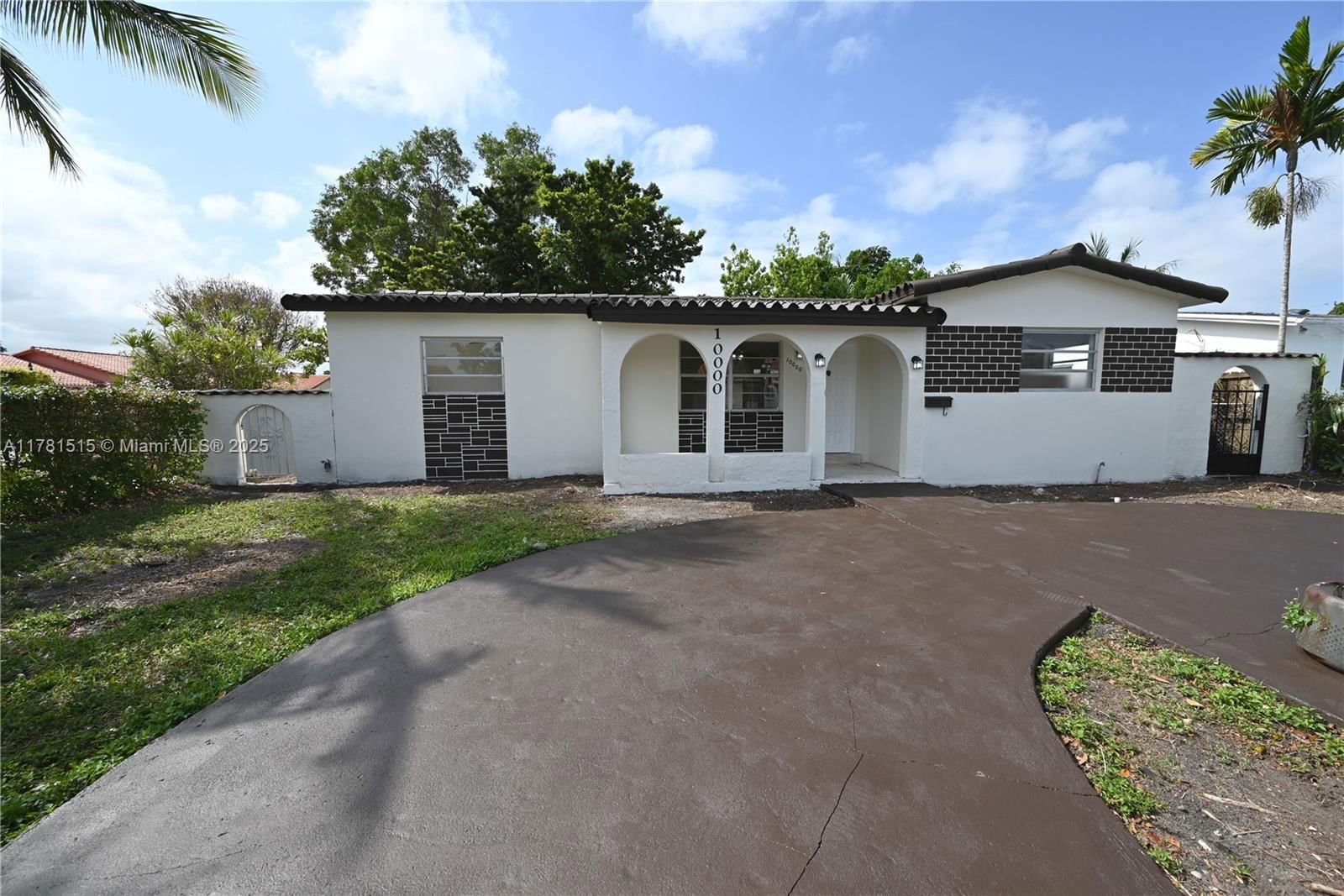Real estate property located at 10000 4th St, Miami-dade, Richardson-kellett Land C, Sweetwater, FL