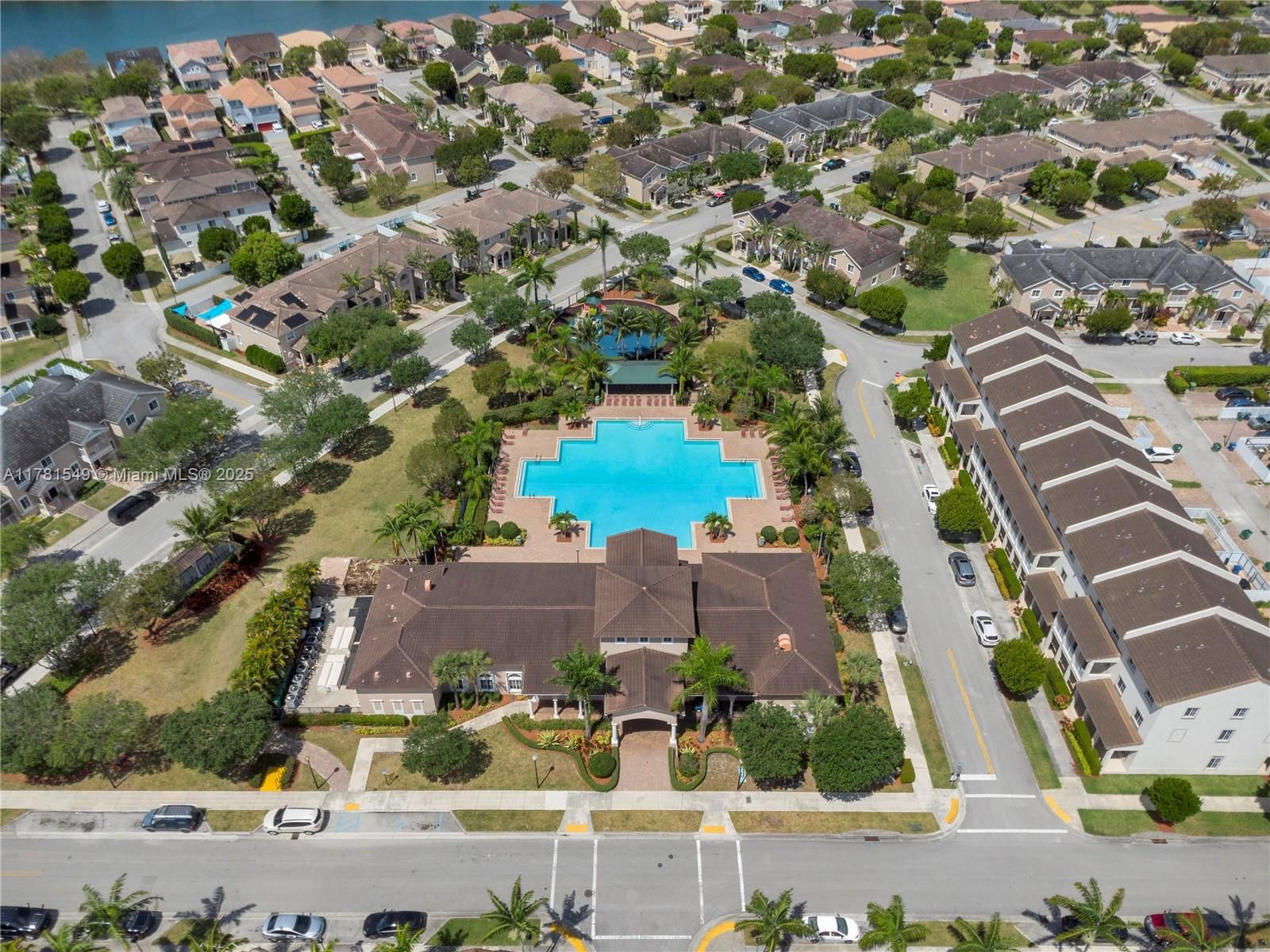 Real estate property located at 14022 276th St, Miami-dade, Mandarin Lakes, Homestead, FL
