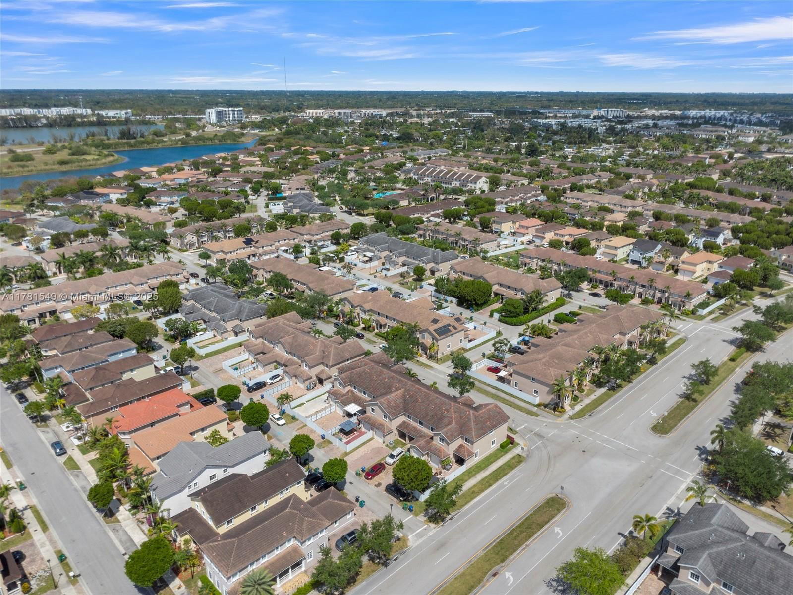 Real estate property located at 14022 276th St, Miami-dade, Mandarin Lakes, Homestead, FL