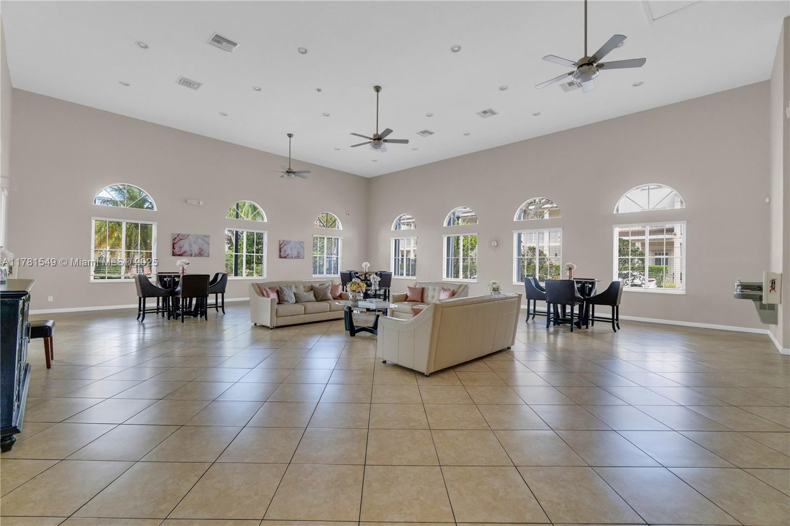 Real estate property located at 14022 276th St, Miami-dade, Mandarin Lakes, Homestead, FL