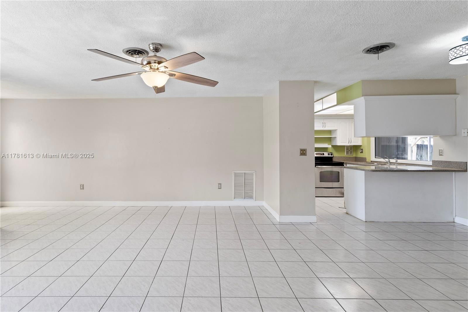Real estate property located at 7525 Garfield St, Broward, Boulevard Heights Sec 14, Hollywood, FL