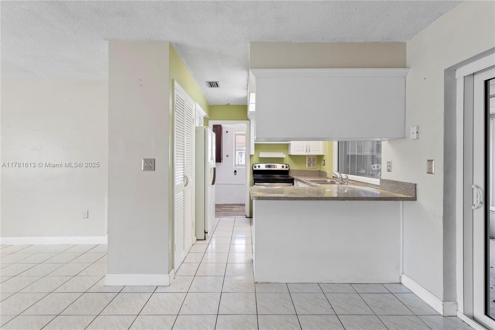 Real estate property located at 7525 Garfield St, Broward, Boulevard Heights Sec 14, Hollywood, FL