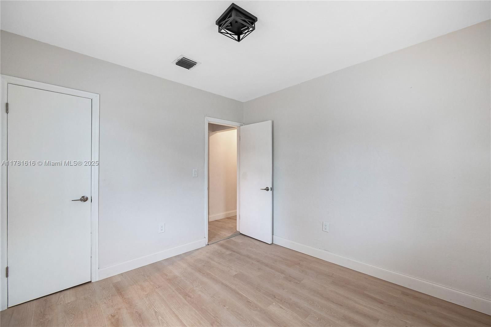 Real estate property located at 8025 15th Ave, Miami-dade, Everglades Ave Heights, Miami, FL