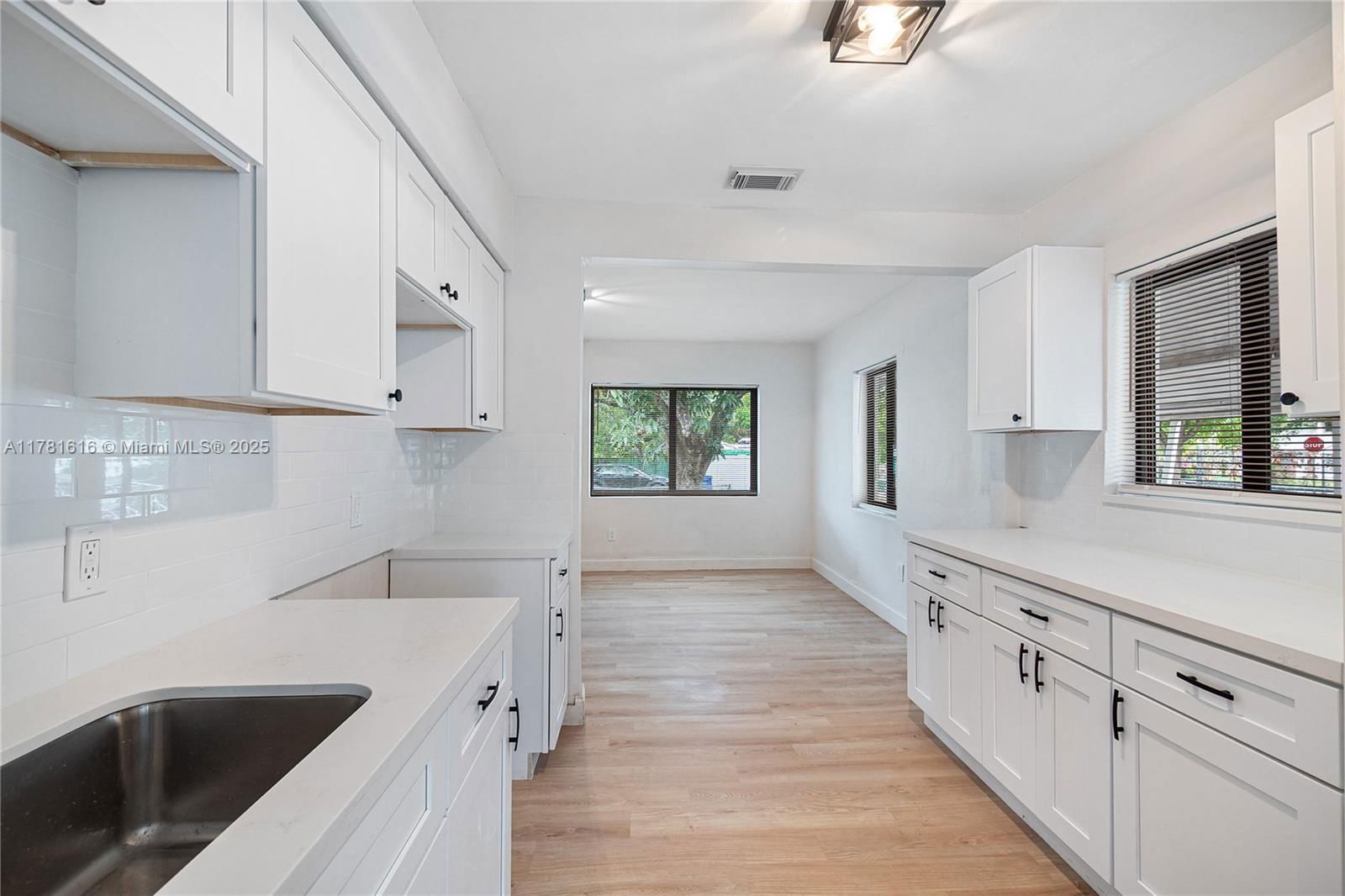 Real estate property located at 8025 15th Ave, Miami-dade, Everglades Ave Heights, Miami, FL
