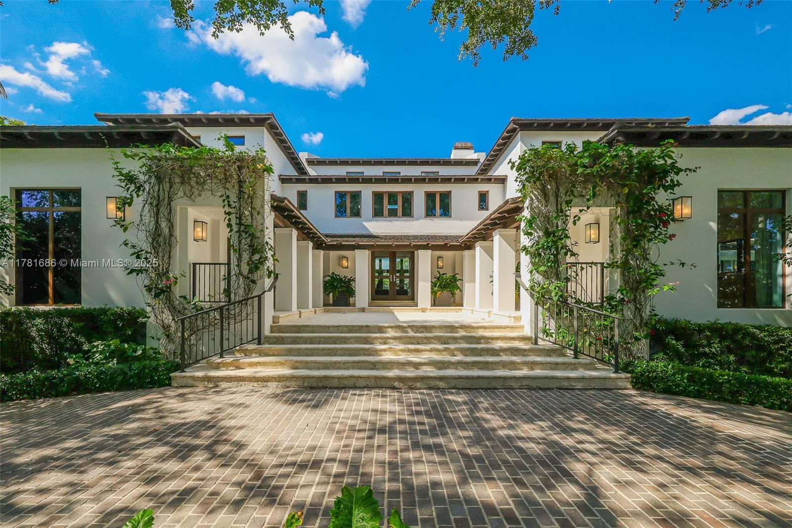 Real estate property located at 555 Arvida Pkwy, Miami-dade, Gables Estates No 3, Coral Gables, FL