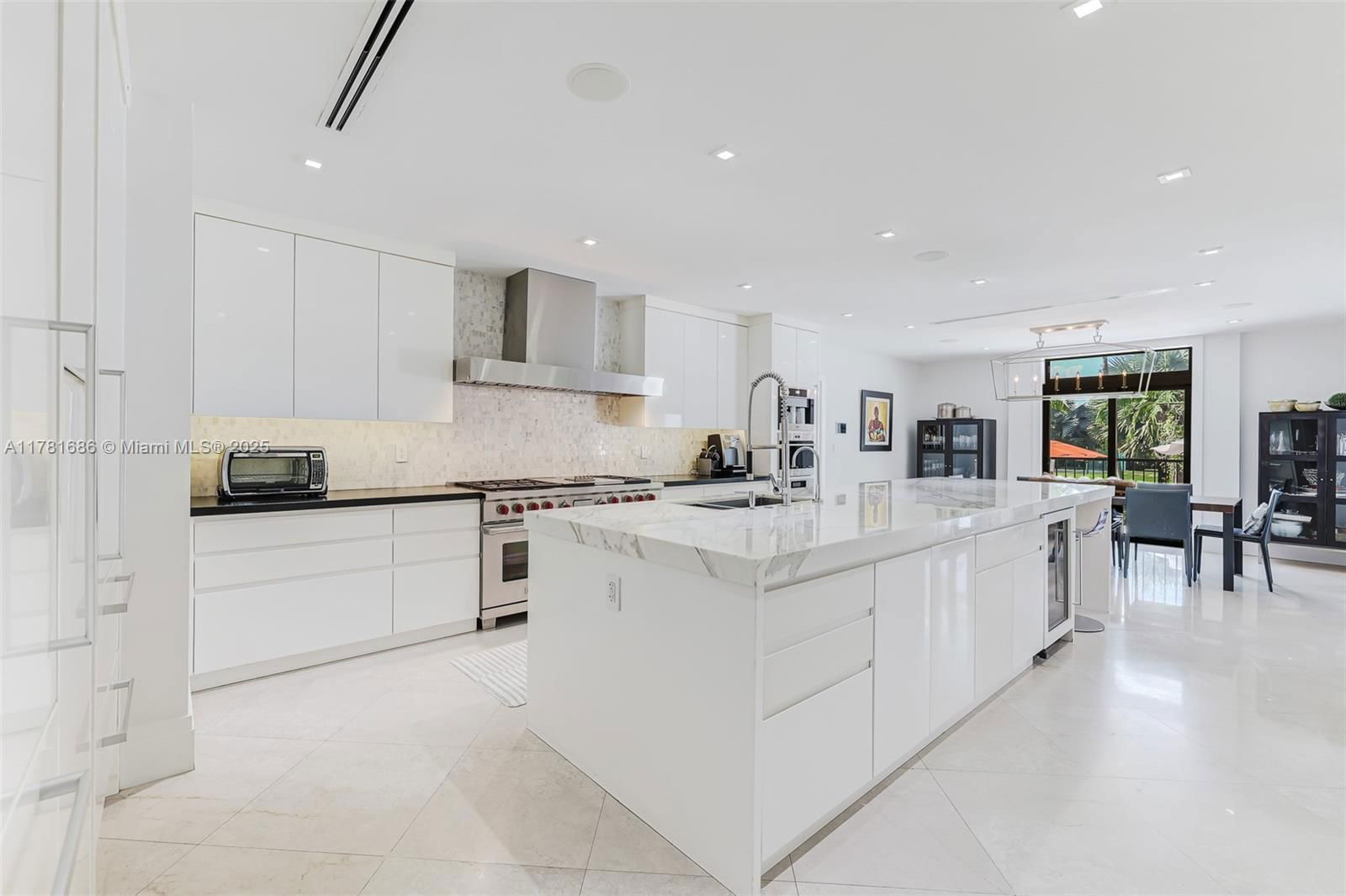 Real estate property located at 555 Arvida Pkwy, Miami-dade, Gables Estates No 3, Coral Gables, FL