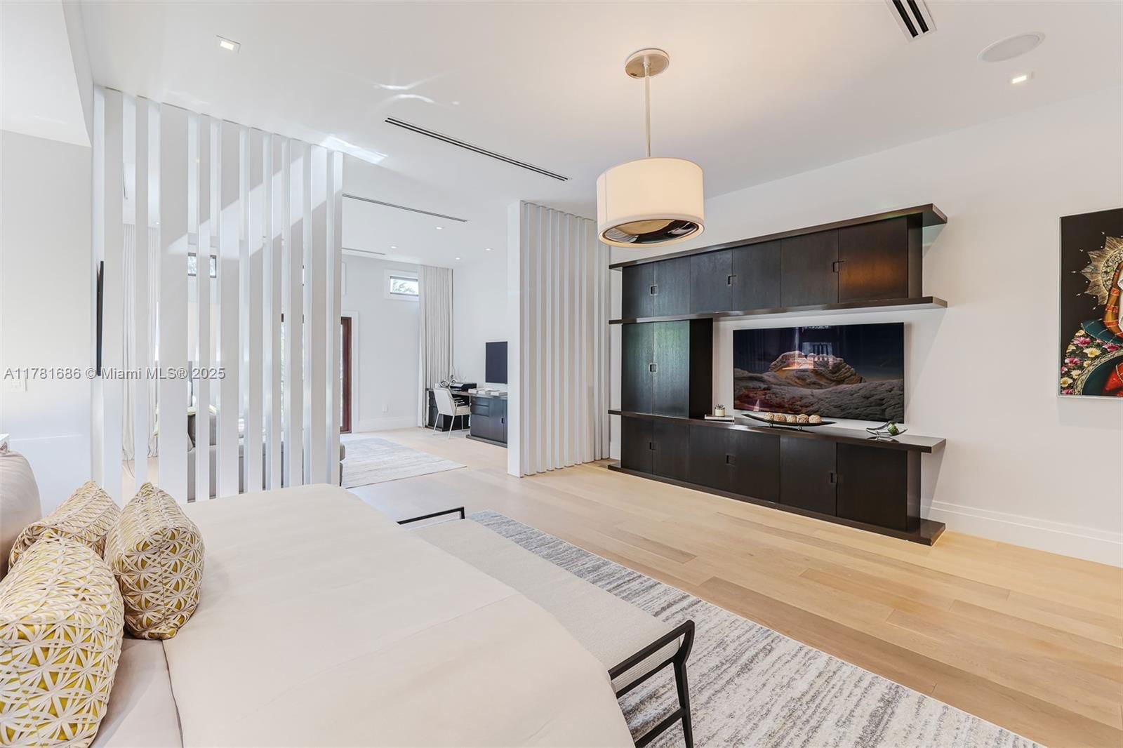 Real estate property located at 555 Arvida Pkwy, Miami-dade, Gables Estates No 3, Coral Gables, FL