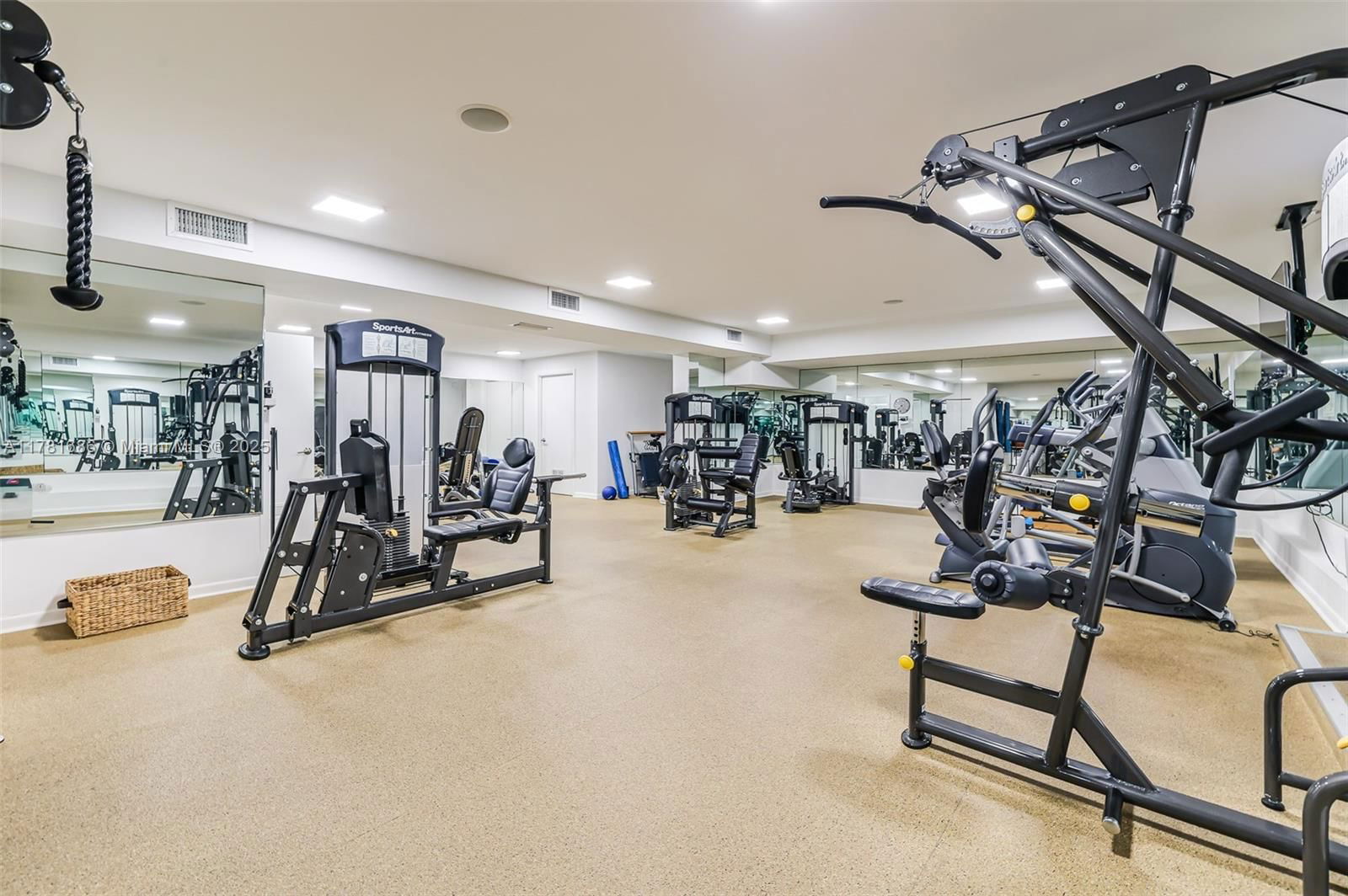 Real estate property located at 555 Arvida Pkwy, Miami-dade, Gables Estates No 3, Coral Gables, FL