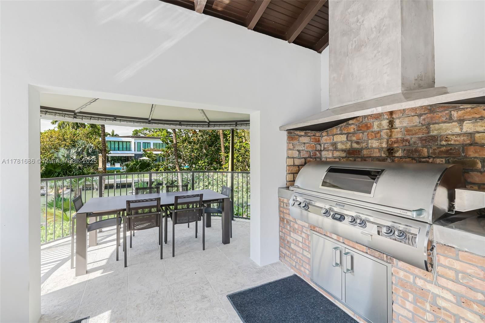Real estate property located at 555 Arvida Pkwy, Miami-dade, Gables Estates No 3, Coral Gables, FL