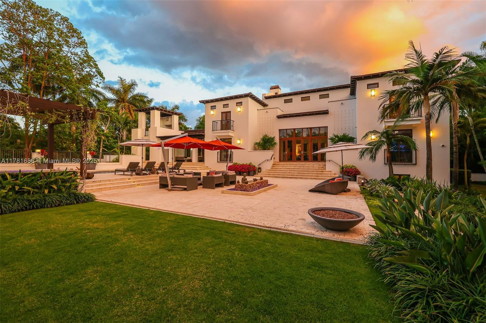 Real estate property located at 555 Arvida Pkwy, Miami-dade, Gables Estates No 3, Coral Gables, FL