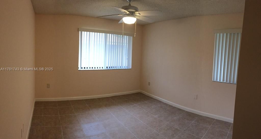 Real estate property located at 3204 Coral Lake Dr #3204, Broward, Crescent Cove Condo, Coral Springs, FL
