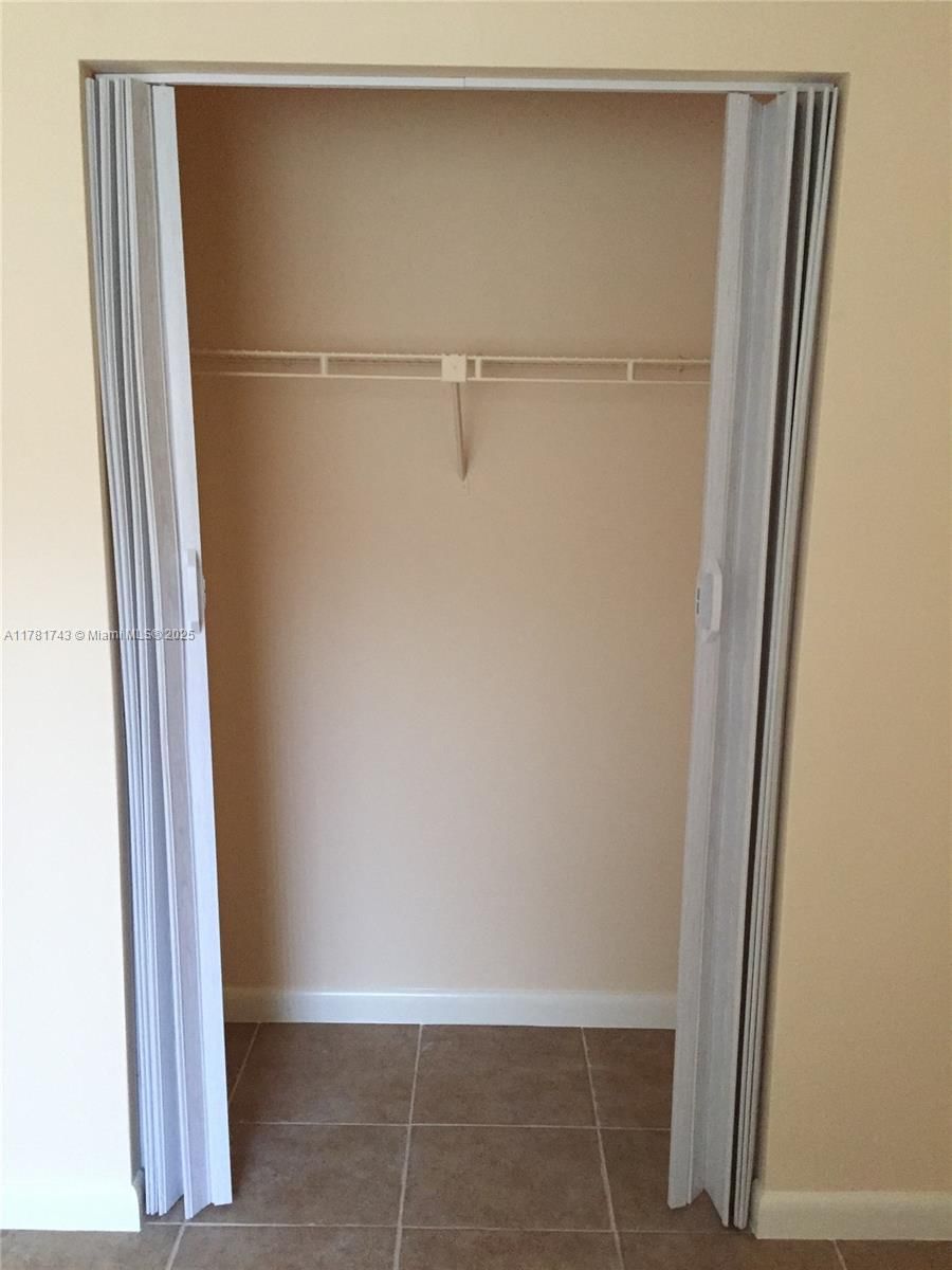 Real estate property located at 3204 Coral Lake Dr #3204, Broward, Crescent Cove Condo, Coral Springs, FL