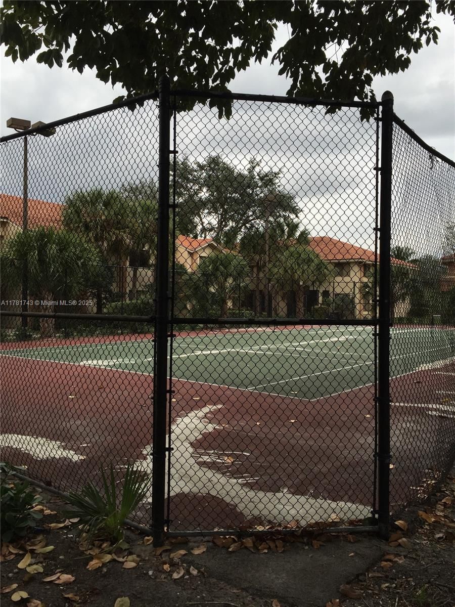 Real estate property located at 3204 Coral Lake Dr #3204, Broward, Crescent Cove Condo, Coral Springs, FL
