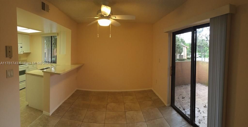 Real estate property located at 3204 Coral Lake Dr #3204, Broward, Crescent Cove Condo, Coral Springs, FL