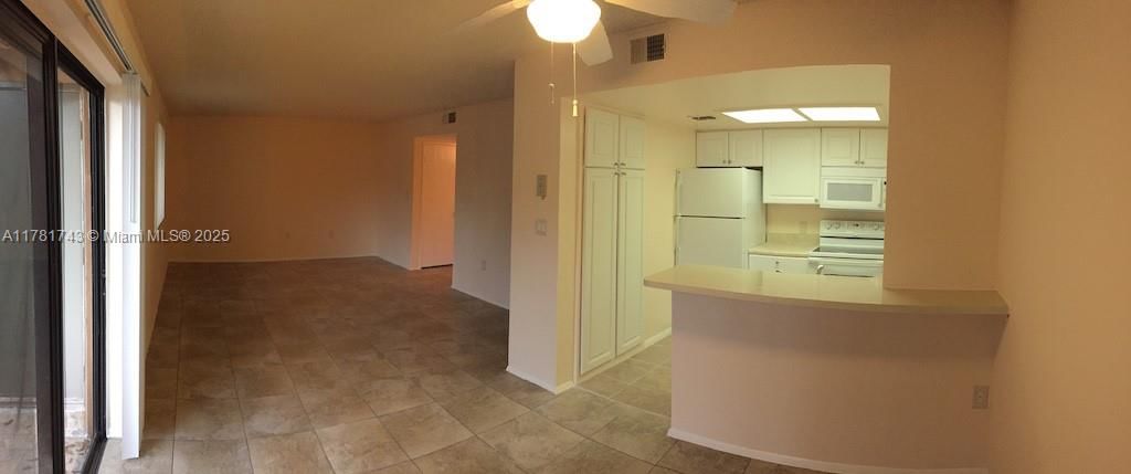 Real estate property located at 3204 Coral Lake Dr #3204, Broward, Crescent Cove Condo, Coral Springs, FL