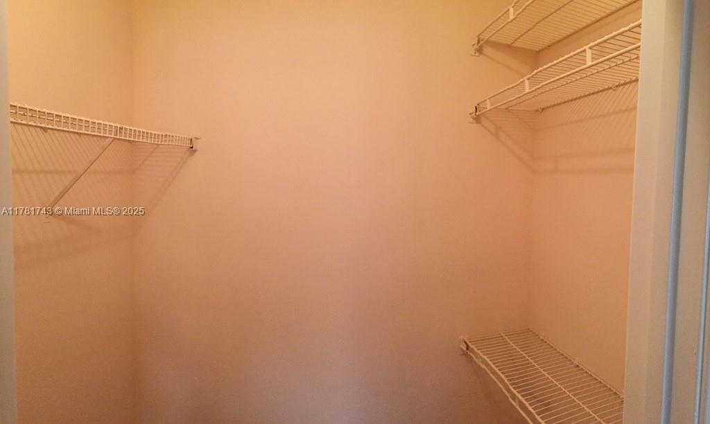 Real estate property located at 3204 Coral Lake Dr #3204, Broward, Crescent Cove Condo, Coral Springs, FL