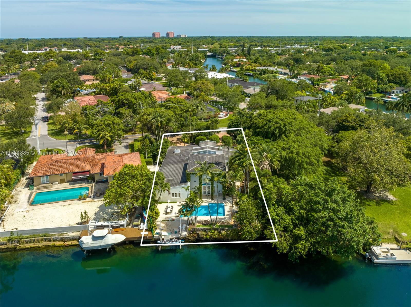 Real estate property located at 755 Blue Rd, Miami-dade, Coral Gables Riv Sec Pt 1, Coral Gables, FL