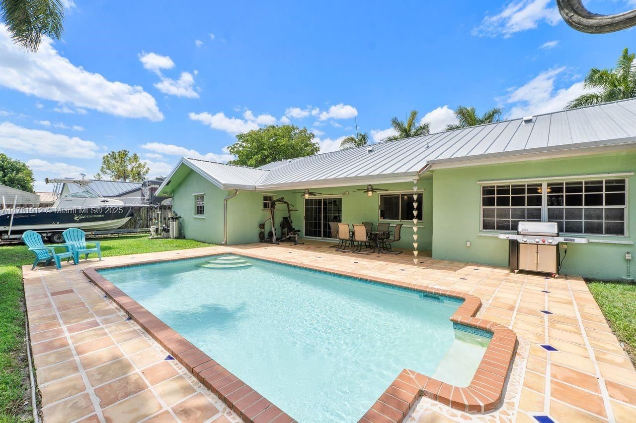 Real estate property located at 14021 153rd Ave, Miami-dade, Daxal Sub 1st Addn, Miami, FL
