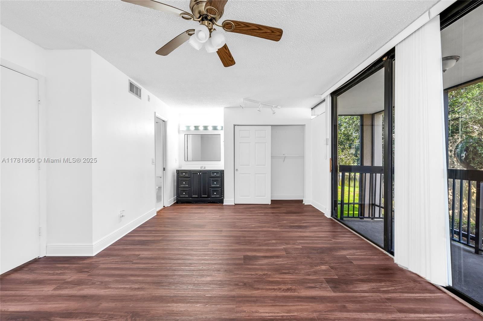 Real estate property located at 2821 87th Ave #808, Broward, Harvest Section Four Cond, Davie, FL