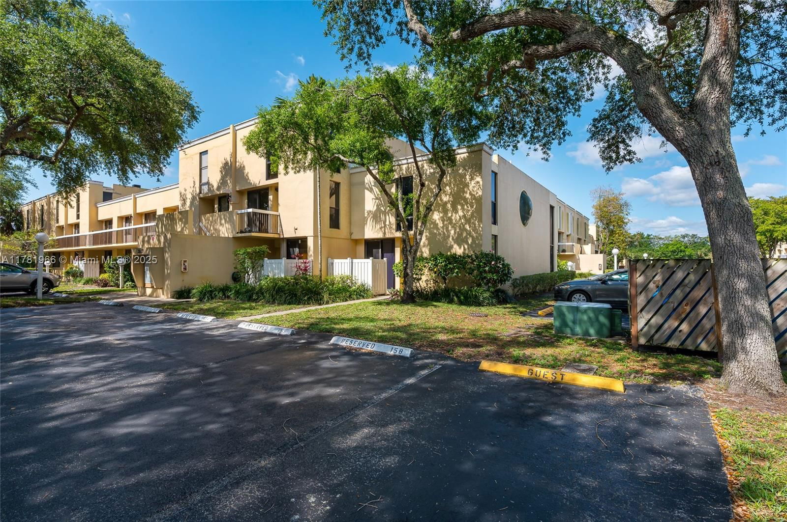 Real estate property located at 2821 87th Ave #808, Broward, Harvest Section Four Cond, Davie, FL