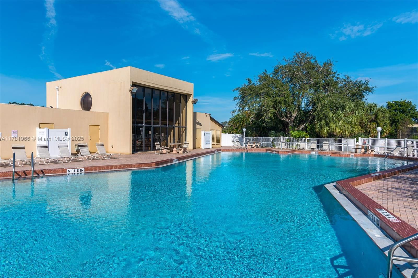Real estate property located at 2821 87th Ave #808, Broward, Harvest Section Four Cond, Davie, FL