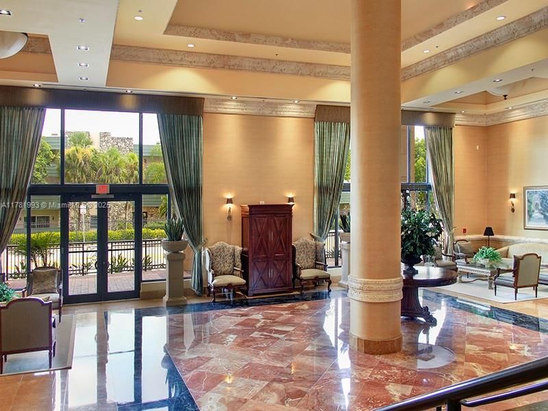 Real estate property located at 8390 72nd Ave #517, Miami-dade, Colonnade At Dadeland Se, Miami, FL